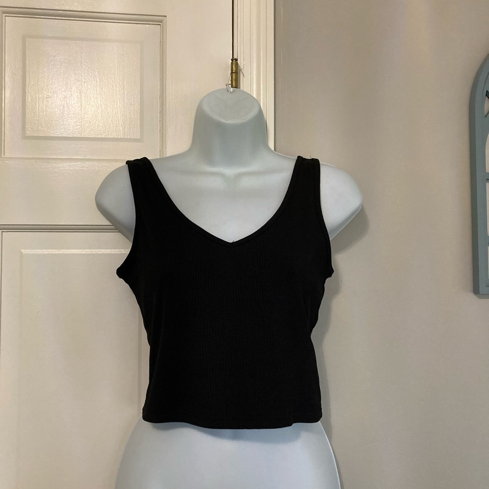 SHEIN Black V-Neck Tank Top